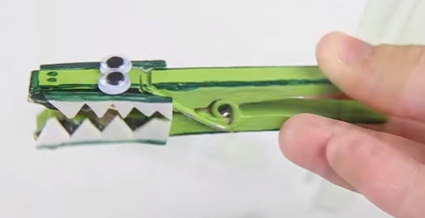 Easy And Fun Alligator Clothespin Craft Activity For Toddlers