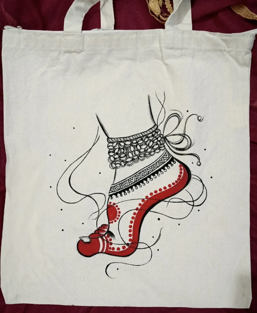 Dance-Inspired Tote: Painted Foot with Anklet Design