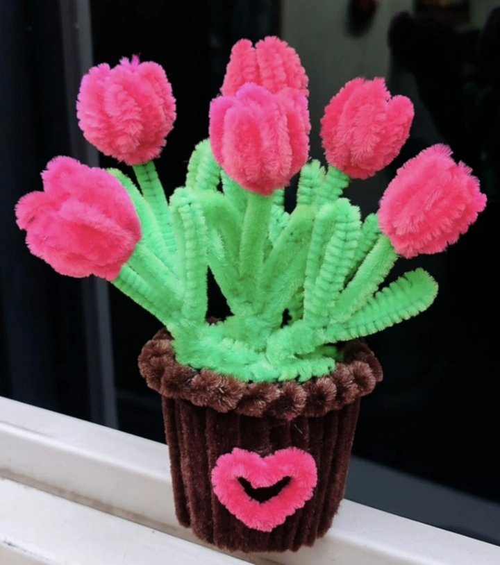Fuzzy Pink Tulip Pipe Cleaner Bouquet