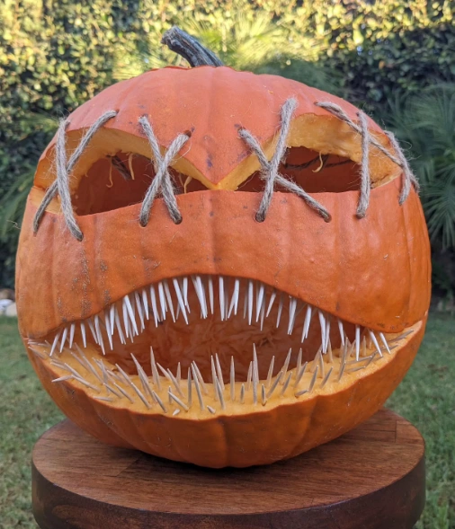 Screaming Ghost Face Pumpkin Carving