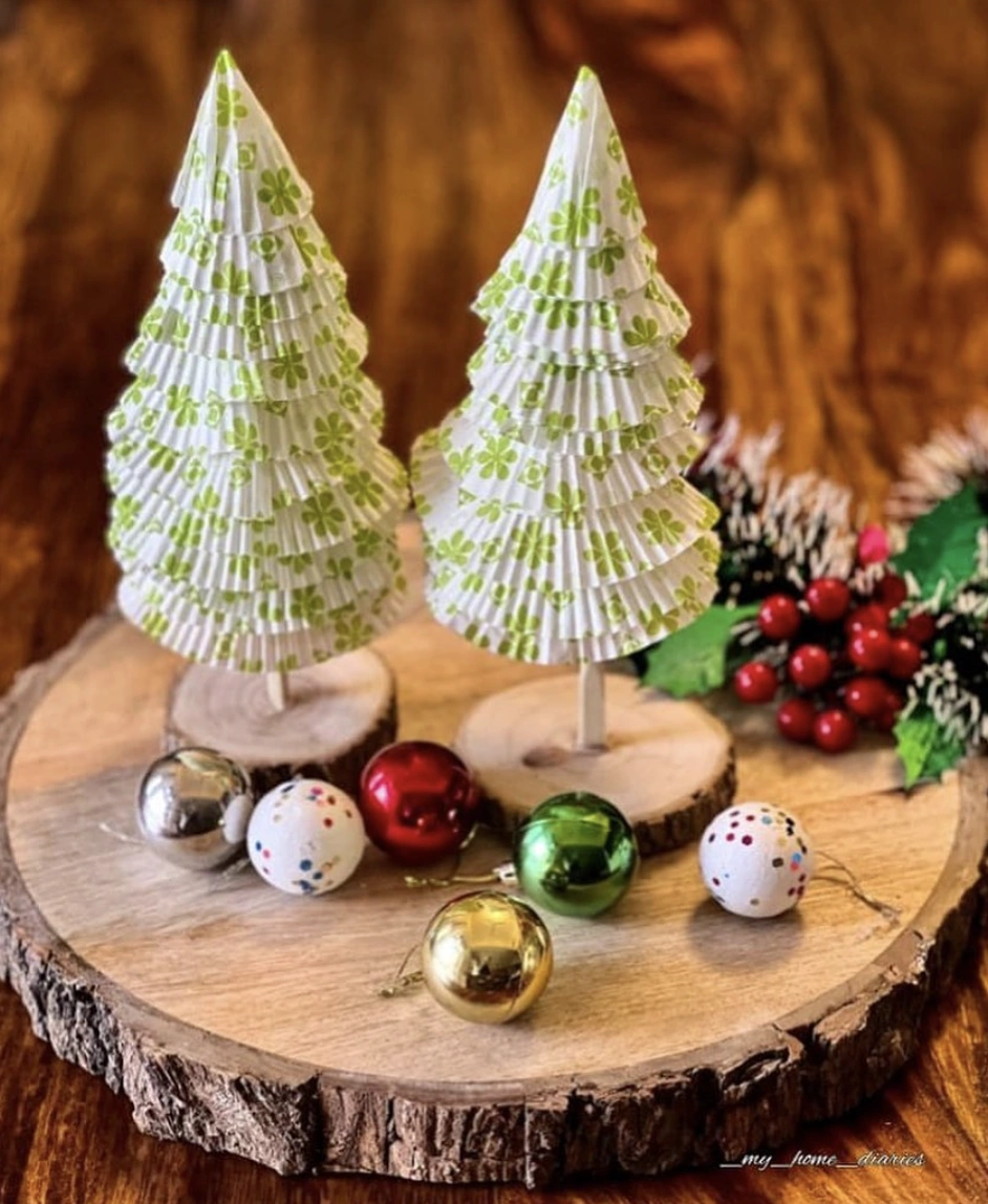 Miniature Green Floral Cardboard Christmas Tree Display