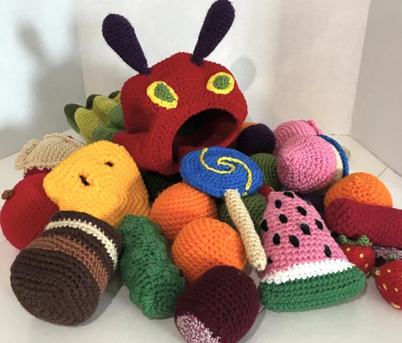 Crochet Candy Corn Cauldrons – Spooky Cute DIY