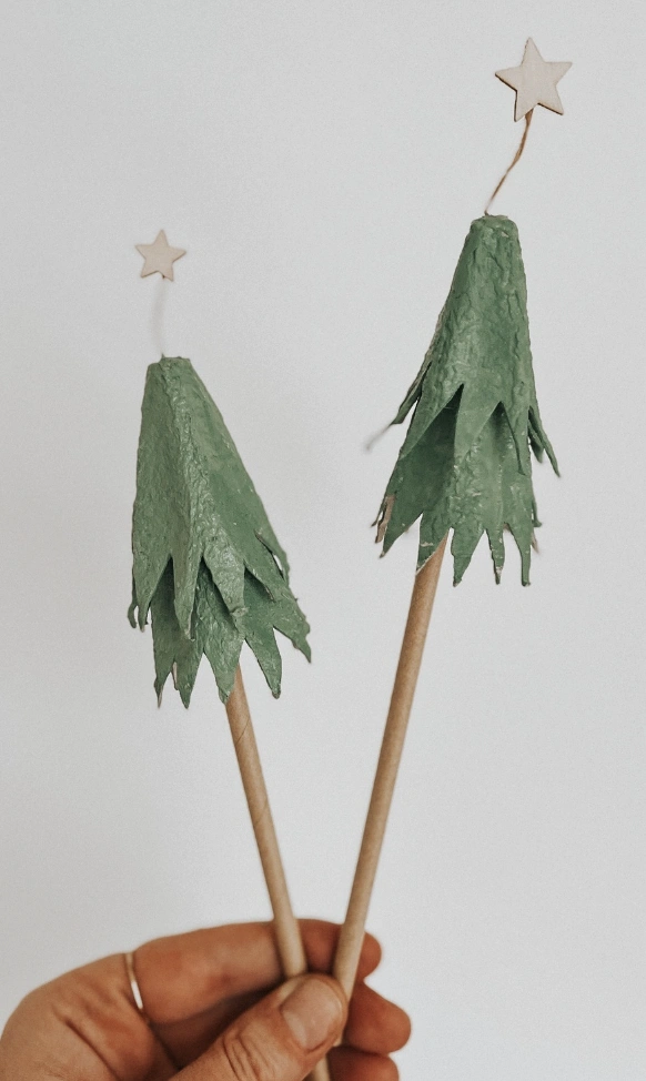Textured Paper Plate Christmas Tree Ornament Project for Toddlers