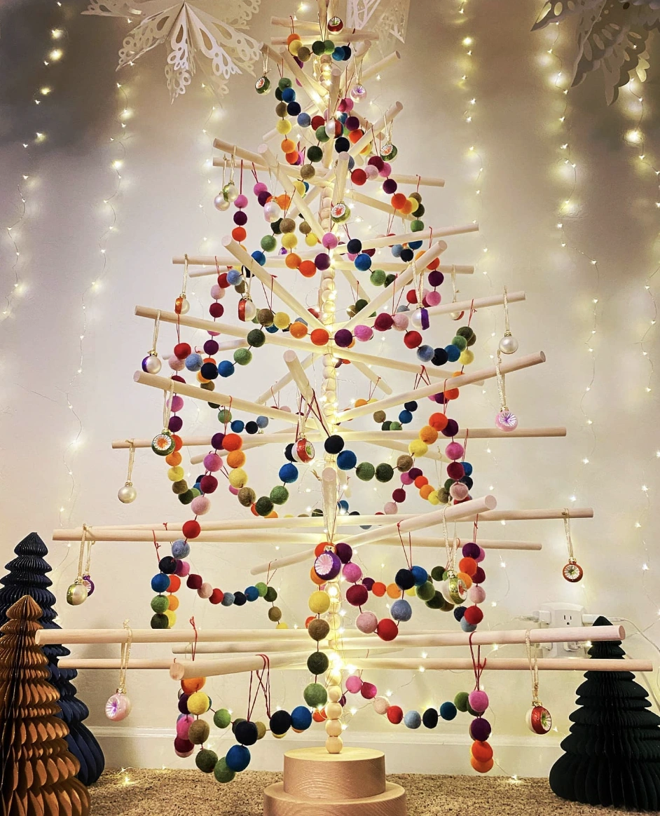 Coastal Chic: Driftwood Christmas Tree DIY