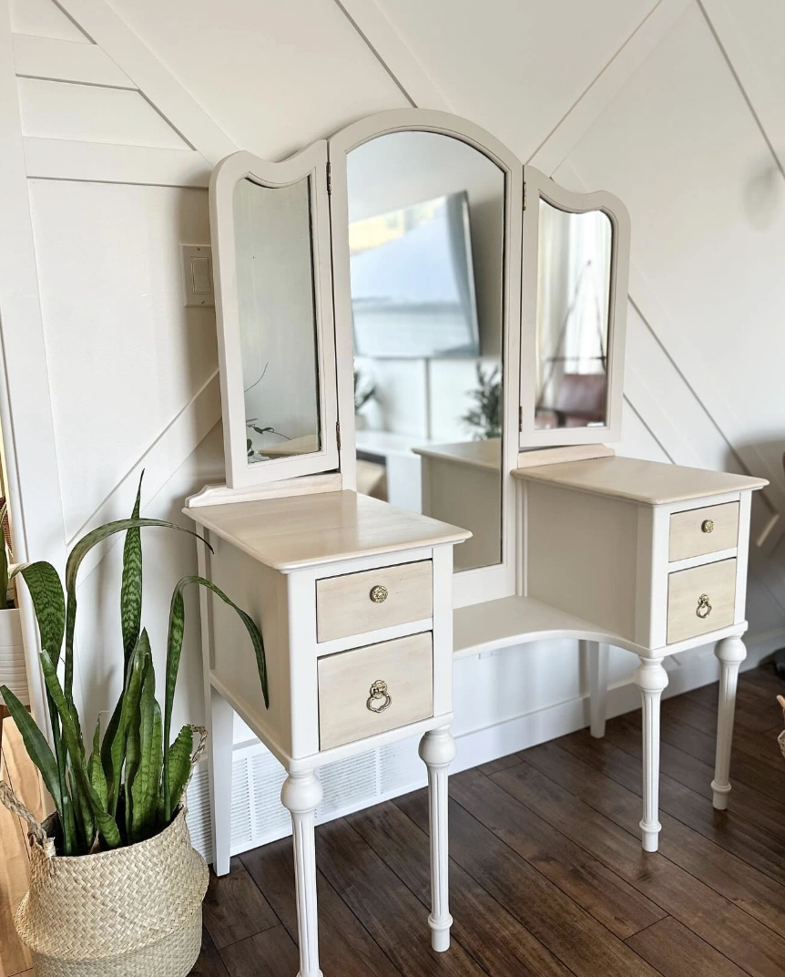 Two-Piece Gray Hutch with Patterned Backing