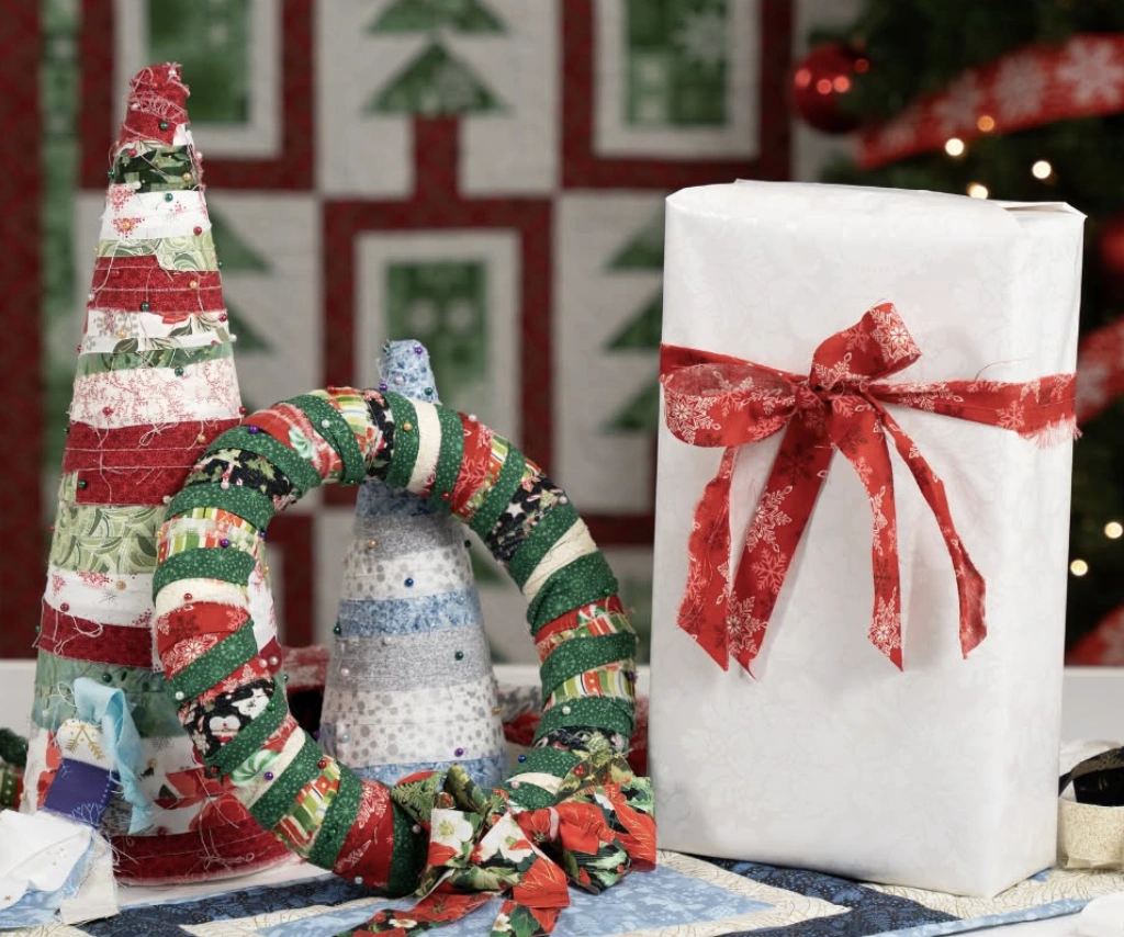 DIY Geometric Christmas Ornaments – Paper Craft