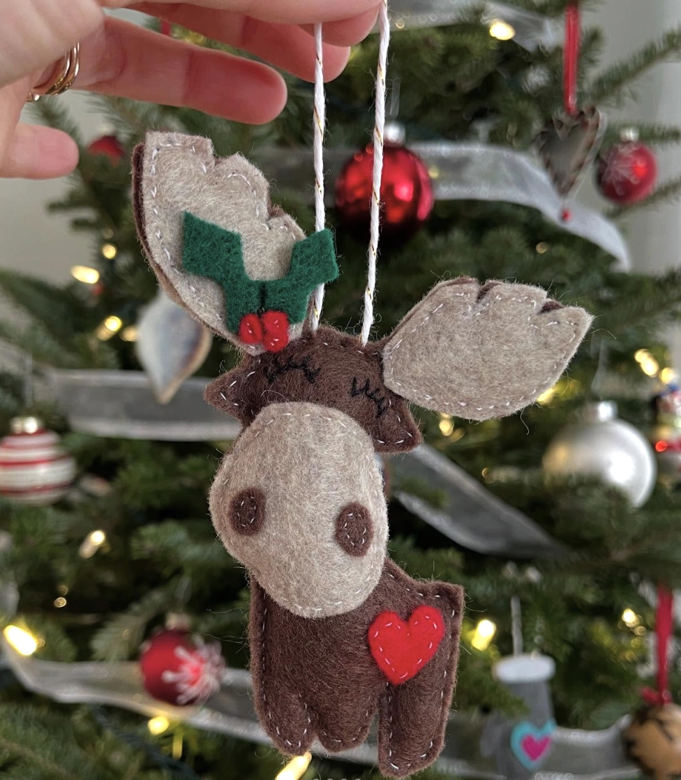 Miniature Reindeer-Pulled Sleighs with Wrapped Gifts & Trees