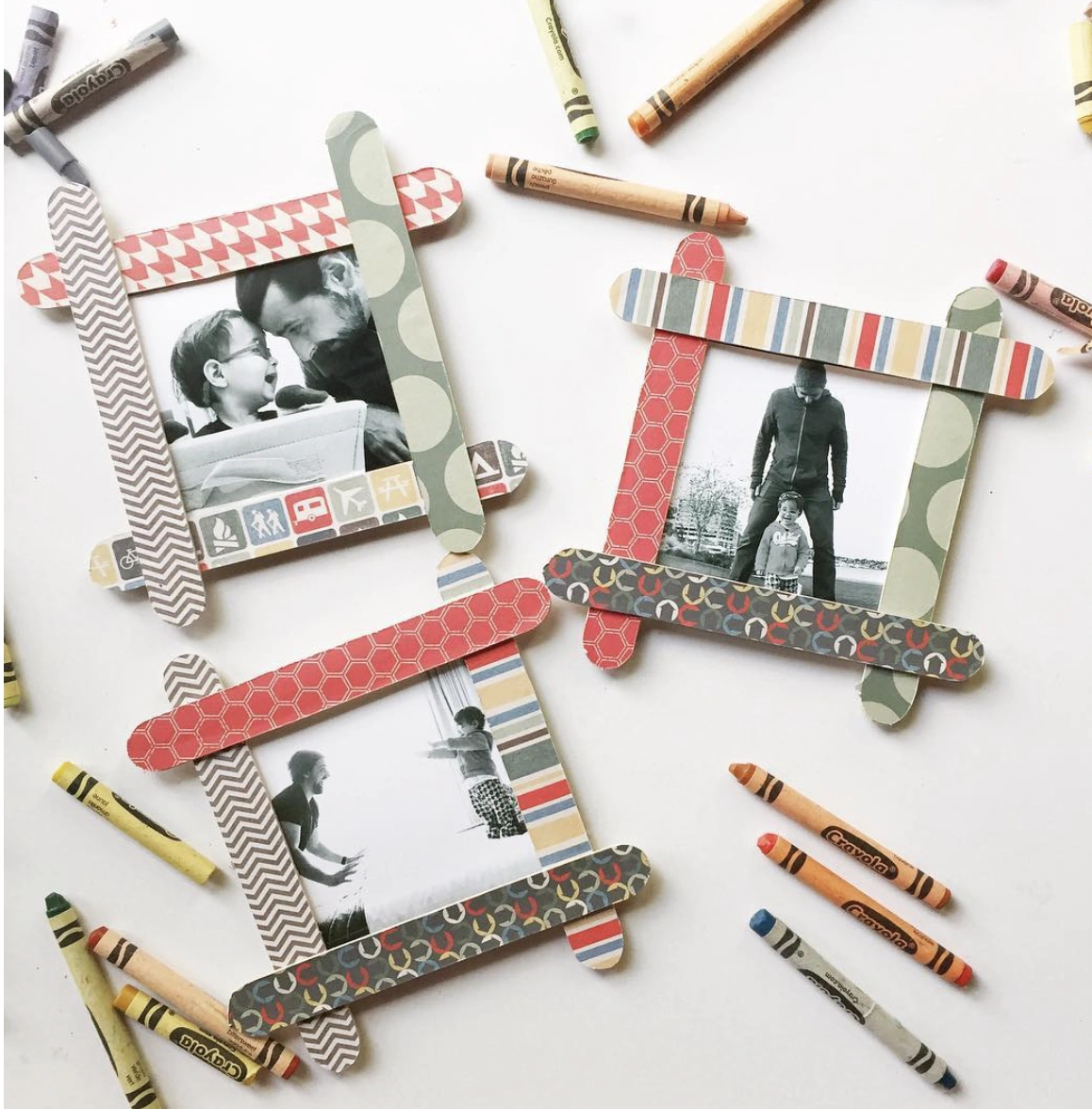 Patterned Popsicle Stick Photo Frames: Colorful DIY Home Decor