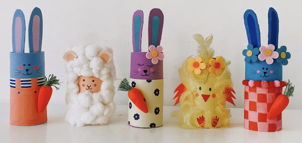 Cardboard Laundry Scene with Felt Clothesline