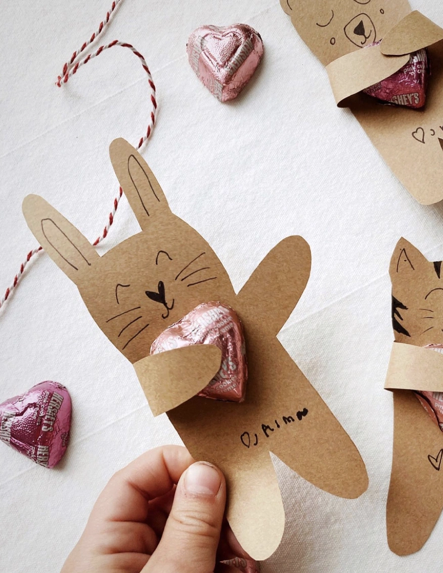 DIY Valentines Goodie Bags & Heart Decor