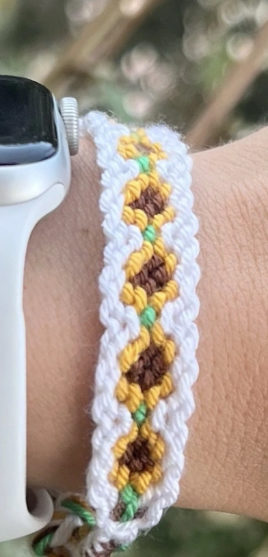 Sunflower Motif Knotted Friendship Bracelet with White Border