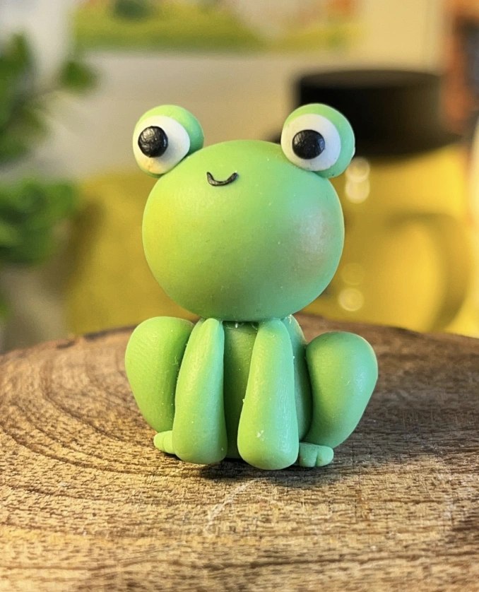 Light Green Froggy: Handmade Clay Charm Detail